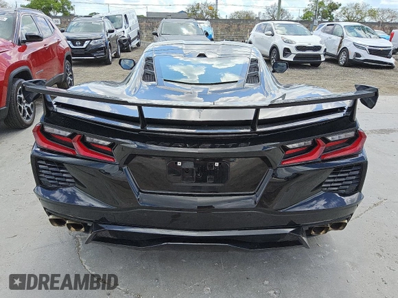 2022 Chevrolet Corvette 3LT z VIN 1G1YC2D41N5105717, wystawiony jako Copart lot #53651315 z przebiegiem Nie podano mil oraz Czysty tytuł • Clean title. Historia ofert i sprzedaży dostępna na DreamBid. Obrazek 6.