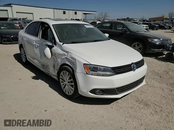 2014 Volkswagen Jetta TDI w/Premium/Nav z VIN 3VWLL7AJ8EM365466, wystawiony jako Copart lot #48739245 z przebiegiem 146 374 mil mil oraz Szkoda całkowita • Salvage title. Historia ofert i sprzedaży dostępna na DreamBid. Obrazek 11.