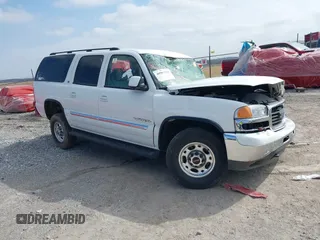 2005 GMC Yukon XL SLT with VIN 3GKGK26GX5G100493, listed as a IAAI auction lot 40961026 with 1 mi miles. Bid and sale history available at carsss.com. Image 1.