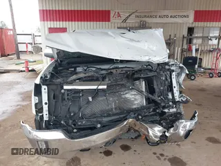2018 Chevrolet Silverado 1500 LT with VIN 3GCPCREC8JG203874, listed as a IAAI auction lot 41585596 with Not Provided miles. Bid and sale history available at carsss.com. Image 6.