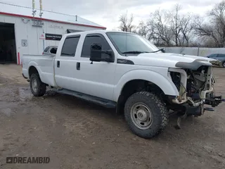 2015 Ford Super Duty F-250 SRW Lariat with VIN 1FT7W2B6XFEA59904, listed as a IAAI auction lot 41020185 with 145,544 mi miles. Bid and sale history available at carsss.com. Image 1.