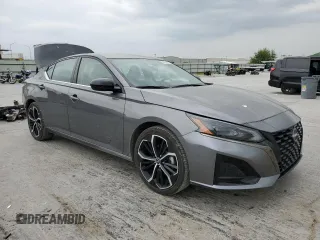 2024 Nissan Altima SR z VIN 1N4BL4CV4RN373434, wystawiony jako Copart lot #53580295 z przebiegiem 21 087 mil mil oraz Szkoda całkowita • Salvage title. Historia ofert i sprzedaży dostępna na DreamBid. Obrazek 4.