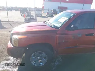 2006 Dodge Dakota SLT with VIN 1D7HE48K36S623701, listed as a IAAI auction lot 41695564 with 130,147 mi miles and . Bid and sale history available at carsss.com. Image 12.