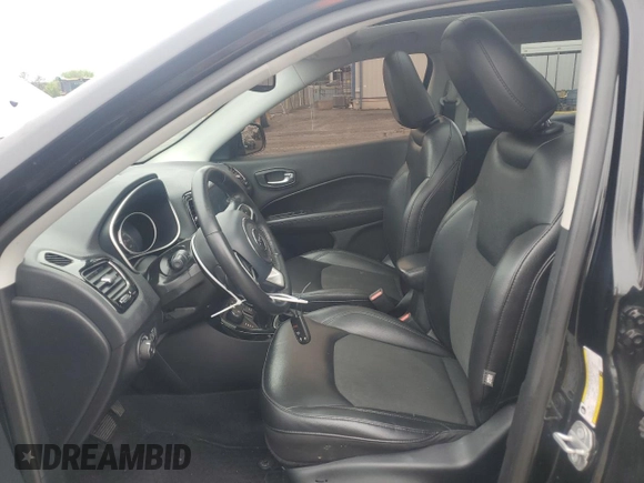 2019 Jeep Compass Altitude с VIN 3C4NJDBB9KT630968, выставлен на аукционе Copart как лот 59990235 с пробегом 132 506 миль миль и Списание • Salvage title. История ставок и продаж доступна на DreamBid. Изображение 7.