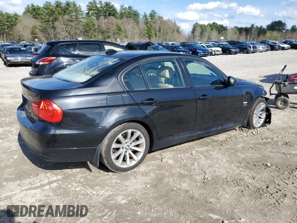 2011 BMW 3 Series 328i xDrive with VIN WBAPK5G50BNN80781, listed as a Copart auction lot 54330425 with 105,386 mi miles and Clean Title. Bid and sale history available at carsss.com. Image 3.