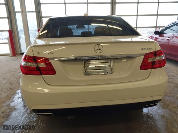 2013 Mercedes-Benz E-Class E 350 Luxury with VIN WDDHF8JBXDA745134, listed as a IAAI auction lot 41560286 with 125,208 mi miles. Bid and sale history available at carsss.com. Image 16.