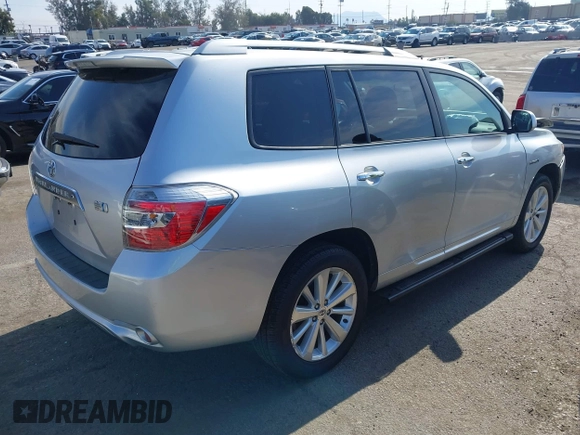 2008 Toyota Highlander Hybrid with VIN JTEEW41AX82008556, listed as a IAAI auction lot 41409295 with 201,687 mi miles. Bid and sale history available at carsss.com. Image 4.
