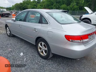 2007 Hyundai Azera SE z VIN KMHFC46F57A139674, wystawiony jako IAAI lot #42367838 z przebiegiem 257 981 mil mil oraz . Historia ofert i sprzedaży dostępna na DreamBid. Obrazek 3.