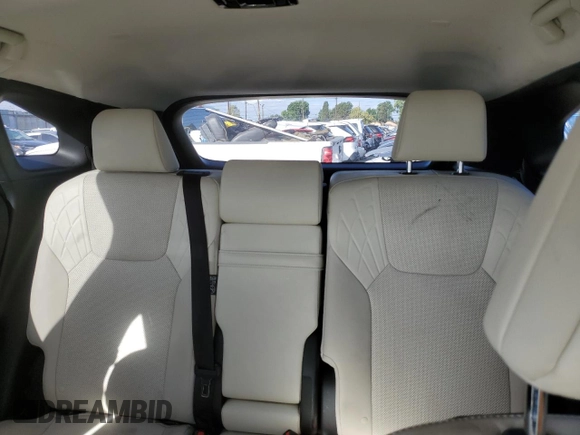 2024 Lexus RX 350 z VIN JTJCHMAA0R2015035, wystawiony jako Copart lot #51782225 z przebiegiem 9 880 mil mil oraz Szkoda całkowita • Salvage title. Historia ofert i sprzedaży dostępna na DreamBid. Obrazek 10.