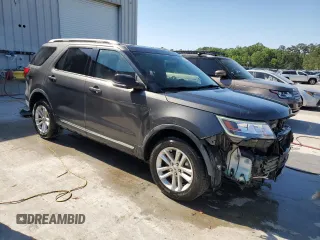 2017 Ford Explorer XLT with VIN 1FM5K7DH1HGE33589, listed as a Copart auction lot 52489785 with 84,577 mi miles and Salvage Title. Bid and sale history available at DreamBid. Image 4.