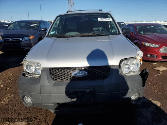 2005 Ford Escape XLT with VIN 1FMCU03155KD28656, listed as a Copart auction lot 50218545 with 109,844 mi miles and Salvage Title. Bid and sale history available at carsss.com. Image 5.