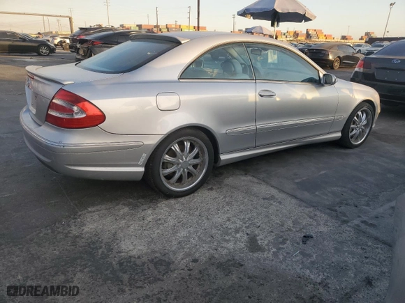 2003 Mercedes-Benz CLK-Class 5.0L with VIN WDBTJ75J83F052769, listed as a Copart auction lot 77492314 with 118,508 mi miles and Clean Title. Bid and sale history available at carsss.com. Image 3.