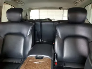 2017 Infiniti QX80 z VIN JN8AZ2NF1H9641401, wystawiony jako Copart lot #50969345 z przebiegiem 137 376 mil mil oraz Szkody całkowita. Historia ofert i sprzedaży dostępna na DreamBid. Obrazek 10.