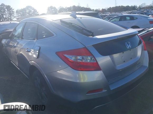 2014 Honda Crosstour EX-L z VIN 5J6TF2H5XEL003186, wystawiony jako IAAI lot #41804813 z przebiegiem 119 982 mil mil oraz . Historia ofert i sprzedaży dostępna na DreamBid. Obrazek 3.