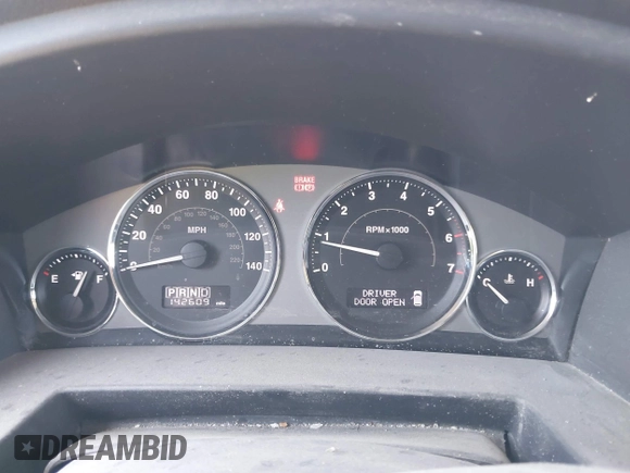 2010 Jeep Commander Limited z VIN 1J4RG5GT6AC146638, wystawiony jako IAAI lot #42391331 z przebiegiem 142 609 mil mil oraz . Historia ofert i sprzedaży dostępna na DreamBid. Obrazek 7.