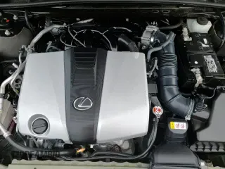2022 Lexus ES 350 with VIN 58ADZ1B13NU115134, listed as a Copart auction lot 69019085 with 13,279 mi miles and Clean title. Bid and sale history available at DreamBid. Image 13.