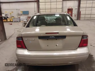 2007 Ford Focus S с VIN 1FAFP34N87W190236, выставлен на аукционе IAAI как лот 39851045 с пробегом 130 835 миль миль и . История ставок и продаж доступна на DreamBid. Изображение 16.