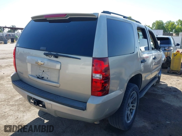 2007 Chevrolet Tahoe LS z VIN 1GNFC13C97J402723, wystawiony jako IAAI lot #42588033 z przebiegiem Nie podano mil oraz . Historia ofert i sprzedaży dostępna na DreamBid. Obrazek 4.