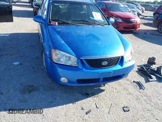 2005 Kia Spectra z VIN KNAFE161655144094, wystawiony jako IAAI lot #42220968 z przebiegiem 158 339 mil mil oraz . Historia ofert i sprzedaży dostępna na DreamBid. Obrazek 1.