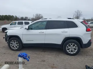 2018 Jeep Cherokee Latitude Plus with VIN 1C4PJMLBXJD598592, listed as a IAAI auction lot 41892635 with 145,031 mi miles. Bid and sale history available at carsss.com. Image 15.