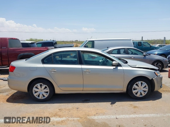 2014 Volkswagen Jetta SE with VIN 3VWD17AJ2EM314622, listed as a IAAI auction lot 42358394 with 105,654 mi miles and . Bid and sale history available at DreamBid. Image 13.
