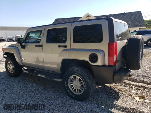 2007 Hummer H3 SUV with VIN 5GTDN13E178197183, listed as a Copart auction lot 70138664 with 254,603 mi miles and Clean Title. Bid and sale history available at carsss.com. Image 2.