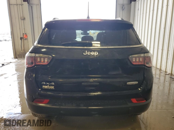 2017 Jeep Compass Latitude z VIN 3C4NJDBB3HT645698, wystawiony jako Copart lot #47094365 z przebiegiem Nie podano mil oraz Nie do naprawy • Non repairable. Historia ofert i sprzedaży dostępna na DreamBid. Obrazek 6.