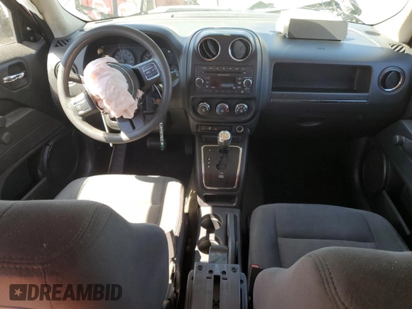 2016 Jeep Patriot Sport с VIN 1C4NJPBA3GD569204, выставлен на аукционе Copart как лот 57183025 с пробегом Не указан миль и Списание • Salvage title. История ставок и продаж доступна на DreamBid. Изображение 8.