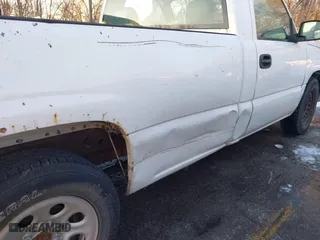 2006 Chevrolet Silverado 1500 Work Truck with VIN 3GCEC14XX6G152530, listed as a IAAI auction lot 41278198 with 261,282 mi miles. Bid and sale history available at carsss.com. Image 6.