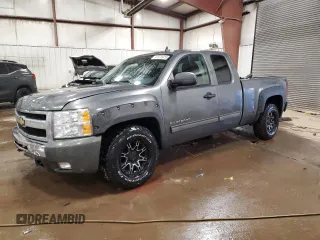 2011 Chevrolet Silverado 1500 LT with VIN 1GCRKSE30BZ260090, listed as a Copart auction lot 41973975 with 168,922 mi miles and Clean Title. Bid and sale history available at carsss.com. Image 1.