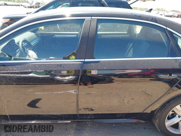 2012 Volkswagen Passat SE z VIN 1VWBP7A32CC089642, wystawiony jako IAAI lot #42056630 z przebiegiem 109 913 mil mil oraz . Historia ofert i sprzedaży dostępna na DreamBid. Obrazek 13.