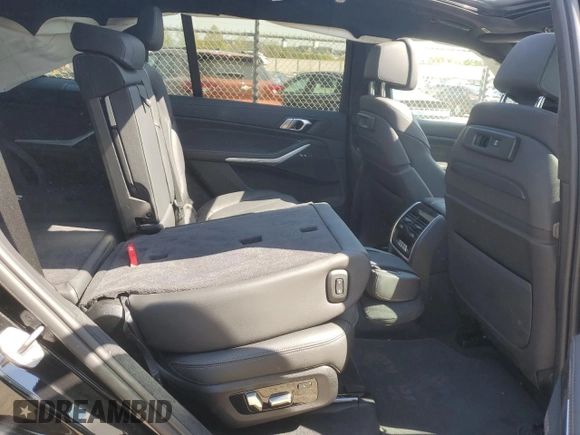 2022 BMW X7 xDrive40i z VIN 5UXCW2C07N9L74738, wystawiony jako Copart lot #53938795 z przebiegiem Nie podano mil oraz Szkoda całkowita • Salvage title. Historia ofert i sprzedaży dostępna na DreamBid. Obrazek 11.