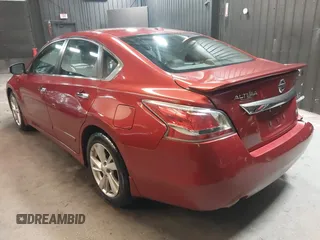 2014 Nissan Altima S with VIN 1N4AL3AP0EN347207, listed as a IAAI auction lot 42029532 with 28,324 mi miles and . Bid and sale history available at carsss.com. Image 3.