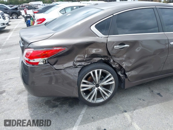 2013 Nissan Altima SV with VIN 1N4AL3AP5DN515499, listed as a IAAI auction lot 42121250 with 78,321 mi miles and . Bid and sale history available at carsss.com. Image 6.