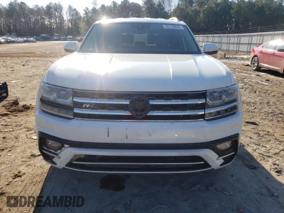 2018 Volkswagen Atlas SE with VIN 1V2FR2CA6JC584015, listed as a Copart auction lot 42130835 with 130,598 mi miles and Salvage title. Bid and sale history available at DreamBid. Image 5.