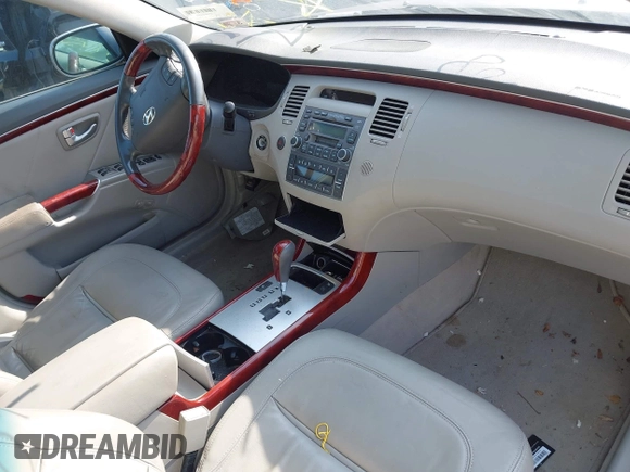 2006 Hyundai Azera SE with VIN KMHFC46F26A126069, listed as a IAAI auction lot 42480770 with Not provided miles and . Bid and sale history available at DreamBid. Image 5.