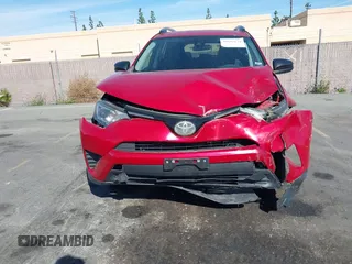 2017 Toyota RAV4 LE z VIN 2T3ZFREV2HW317056, wystawiony jako IAAI lot #41692139 z przebiegiem 66 102 mil mil oraz . Historia ofert i sprzedaży dostępna na DreamBid. Obrazek 12.