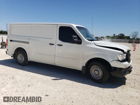 2021 Nissan NV Cargo SV z VIN 1N6BF0KY1MN805408, wystawiony jako Copart lot #52198305 z przebiegiem 175 551 mil mil oraz Szkoda całkowita • Salvage title. Historia ofert i sprzedaży dostępna na DreamBid. Obrazek 4.