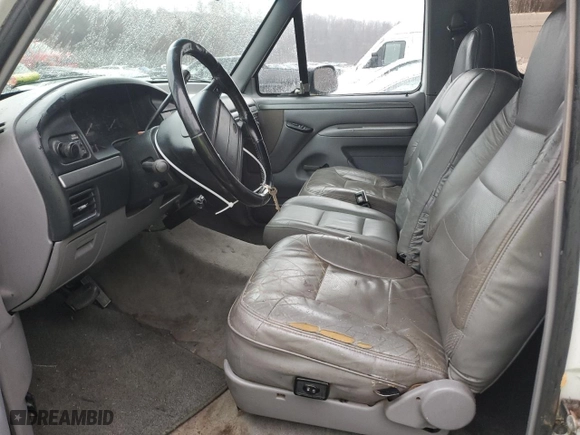 1995 Ford Bronco XL with VIN 1FMEU15N6SLC13228, listed as a Copart auction lot 84233314 with 208,874 mi miles and Non Repairable. Bid and sale history available at carsss.com. Image 7.