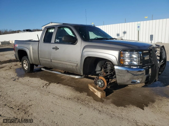 2013 Chevrolet Silverado 1500 LT with VIN 1GCRKSE73DZ267685, listed as a Copart auction lot 47274865 with 160,034 mi miles and Non Repairable. Bid and sale history available at carsss.com. Image 4.