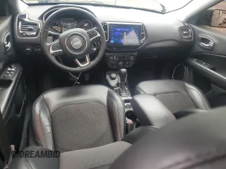2019 Jeep Compass Altitude с VIN 3C4NJDBB9KT630968, выставлен на аукционе Copart как лот 59990235 с пробегом 132 506 миль миль и Списание • Salvage title. История ставок и продаж доступна на DreamBid. Изображение 8.