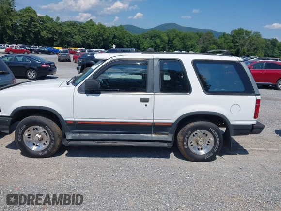 1994 Ford Explorer z VIN 1FMCU24X8RUC83284, wystawiony jako IAAI lot #42634506 z przebiegiem 207 939 mil mil oraz . Historia ofert i sprzedaży dostępna na DreamBid. Obrazek 15.