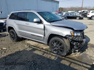 2020 Jeep Grand Cherokee Altitude with VIN 1C4RJFAG0LC151104, listed as a Copart auction lot 48897615 with 71,018 mi miles and Salvage Title. Bid and sale history available at carsss.com. Image 4.
