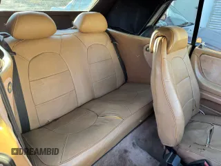 1988 Saab 900 z VIN YS3AT76L3J7040435, wystawiony jako Copart lot #42987225 z przebiegiem 44 319 mil mil oraz Czysty tytuł • Clean title. Historia ofert i sprzedaży dostępna na DreamBid. Obrazek 6.
