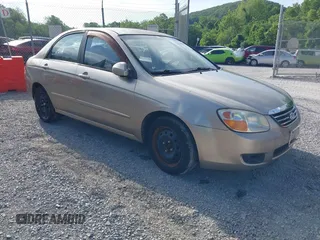 2008 Kia Spectra EX z VIN KNAFE122785581489, wystawiony jako IAAI lot #42550982 z przebiegiem 121 489 mil mil oraz . Historia ofert i sprzedaży dostępna na DreamBid. Obrazek 1.