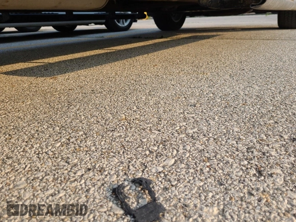 2021 Chevrolet Silverado 1500 LT with VIN 1GCUYDED4MZ238321, listed as a IAAI auction lot 42610204 with 112,517 mi miles and . Bid and sale history available at DreamBid. Image 1.