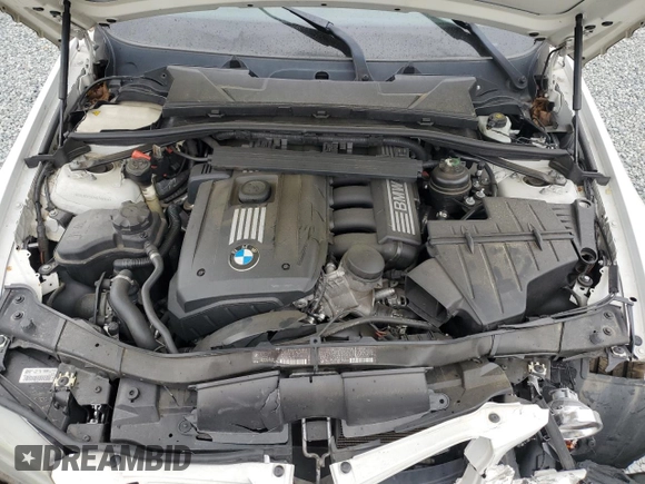 2011 BMW 3 Series 328i xDrive z VIN WBAPK5C56BA656016, wystawiony jako Copart lot #56149765 z przebiegiem Nie podano mil oraz Szkoda całkowita • Salvage title. Historia ofert i sprzedaży dostępna na DreamBid. Obrazek 11.