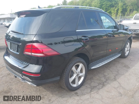 2017 Mercedes-Benz GLE 350 z VIN 4JGDA5HB9HA970870, wystawiony jako IAAI lot #42292320 z przebiegiem 103 359 mil mil oraz . Historia ofert i sprzedaży dostępna na DreamBid. Obrazek 4.