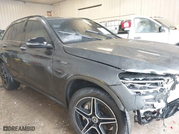 2020 Mercedes-Benz GLC with VIN WDC0G8EB8LF699555, listed as a IAAI auction lot 41673140 with 1 mi miles. Bid and sale history available at carsss.com. Image 13.