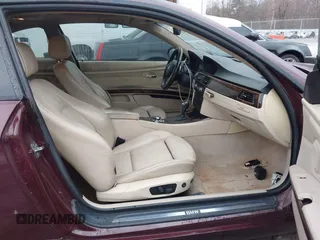 2009 BMW 3 Series 335i z VIN WBAWB73529P047553, wystawiony jako IAAI lot #41725052 z przebiegiem 146 693 mil mil oraz . Historia ofert i sprzedaży dostępna na DreamBid. Obrazek 5.